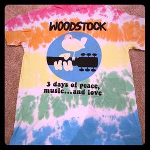 Vintage Woodstock shirt! Size Adult Medium!